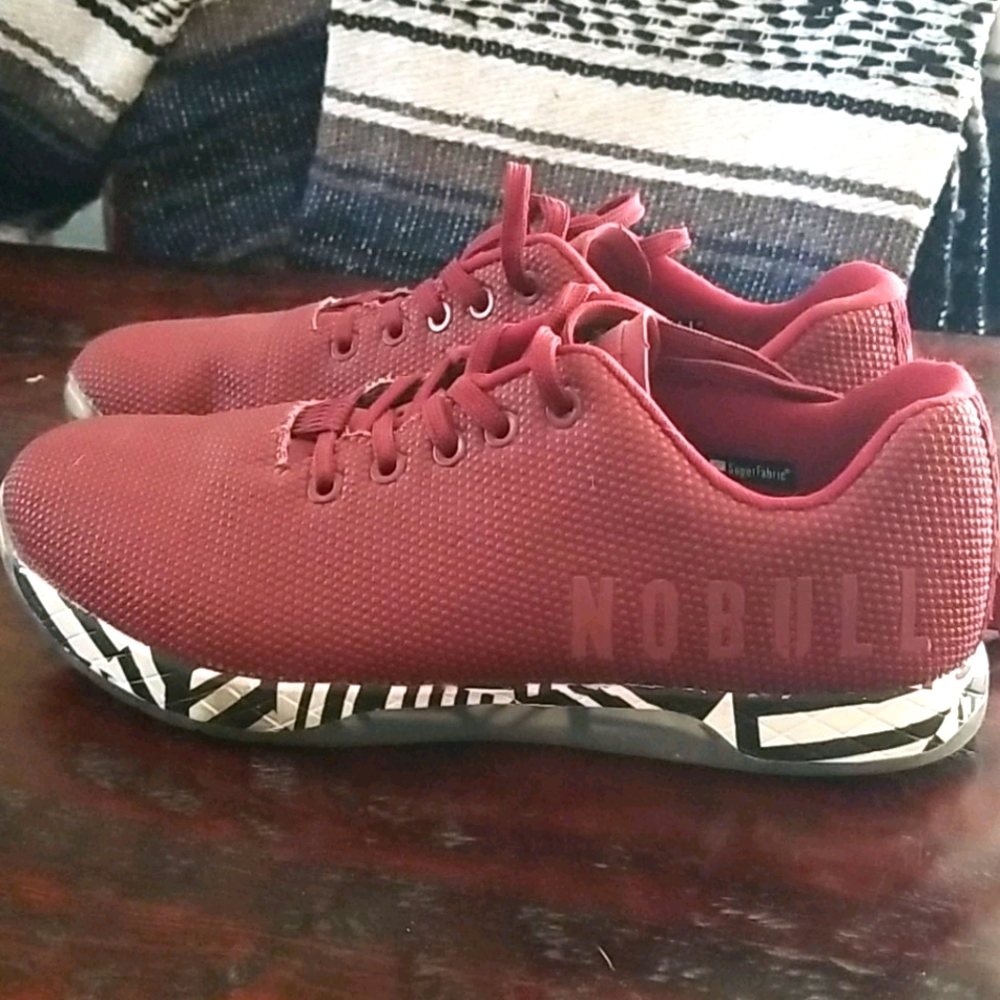Athletic shoes